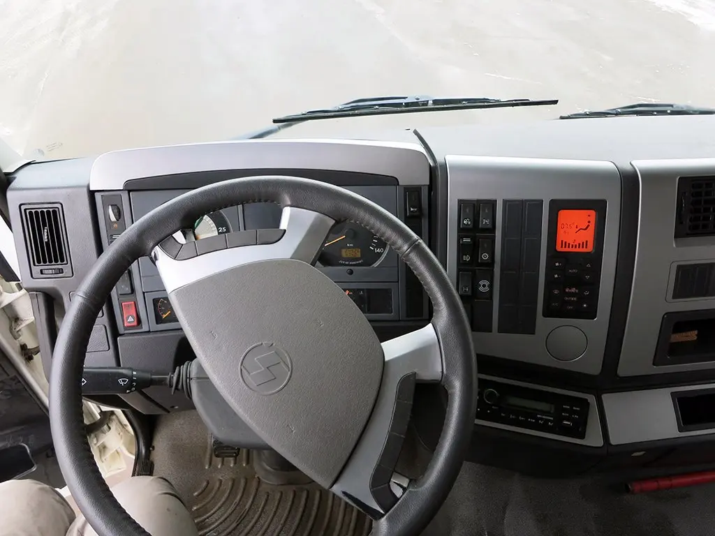 Самосвал Shacman SX3315, 2012 г, 8х4, 27 м3, г/п 31 тонна - фото 5