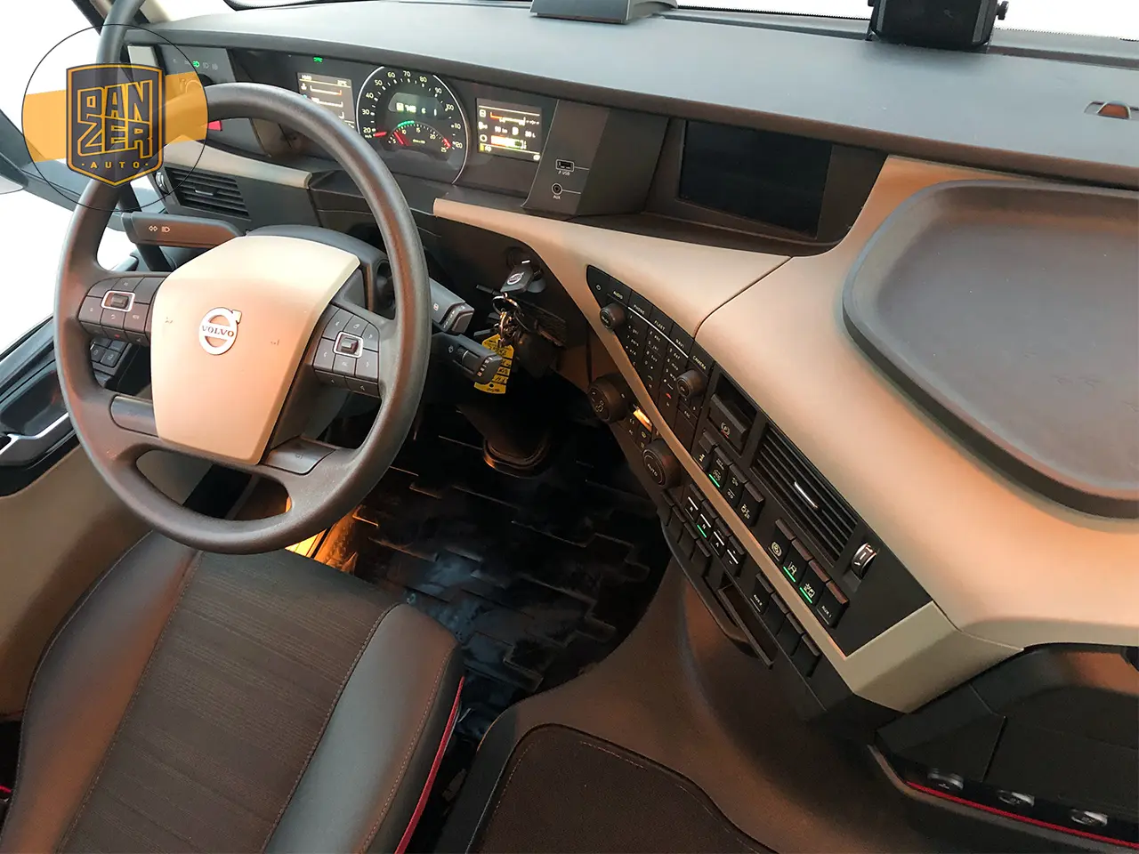 Рефрижератор тушевоз Volvo FH 460, г/п 12 тонн, из Германии, 2017 год - фото 11