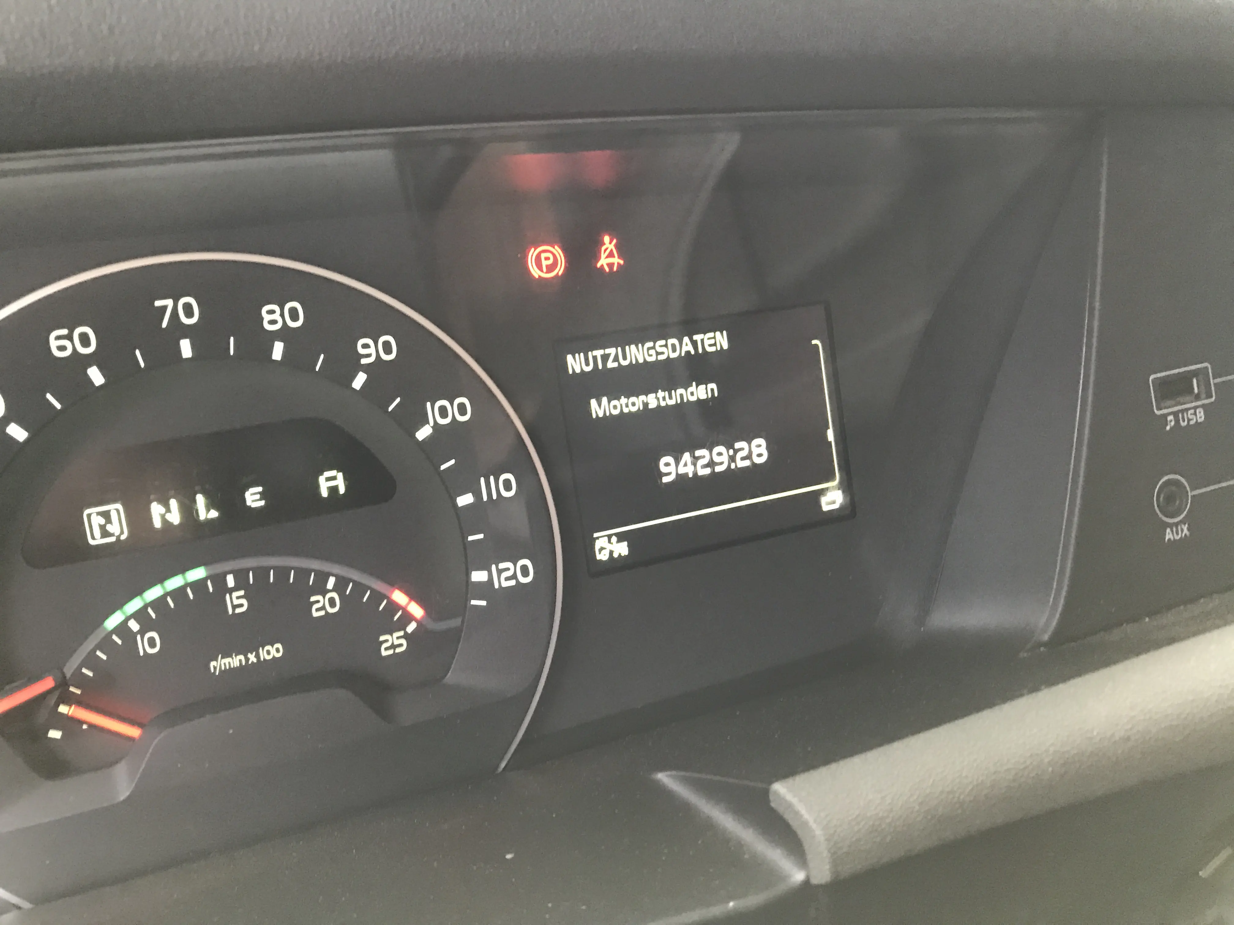 Пятнадцатитонник Volvo FH 460, 6х2, 2016 год, штора 55 кубов, 19 европалет, без пробега по РФ - фото 39