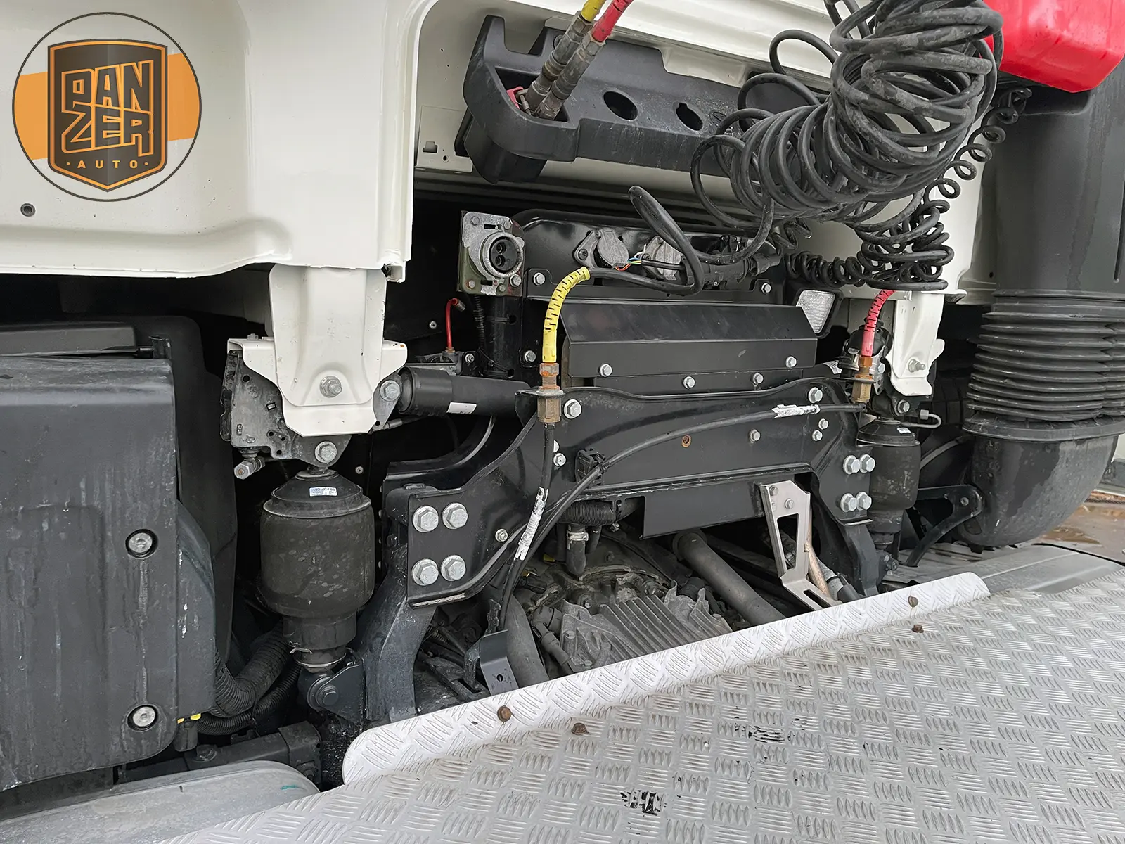 daf xf 510 тягач 6х2, задняя спарка, кабина суперспейс 18