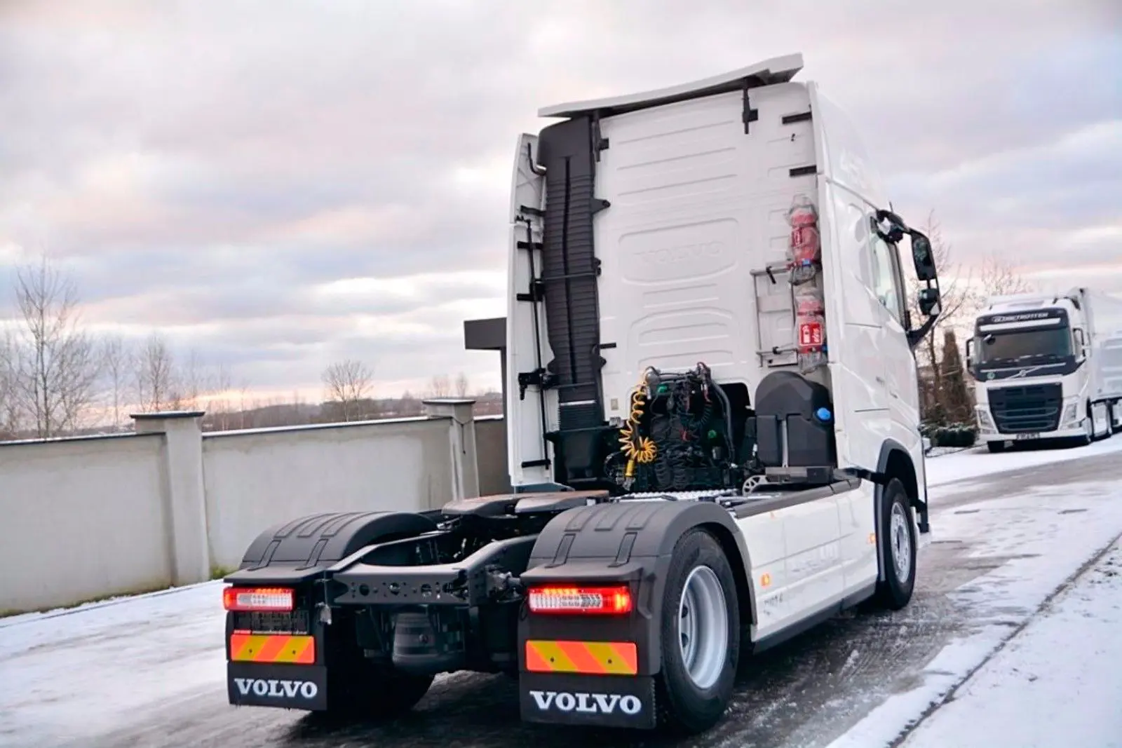 Тягач Volvo FH 460, 2016 год, 469 л.с., кабина Globetrotter XL, без пробега по РФ - фото-детальных 13