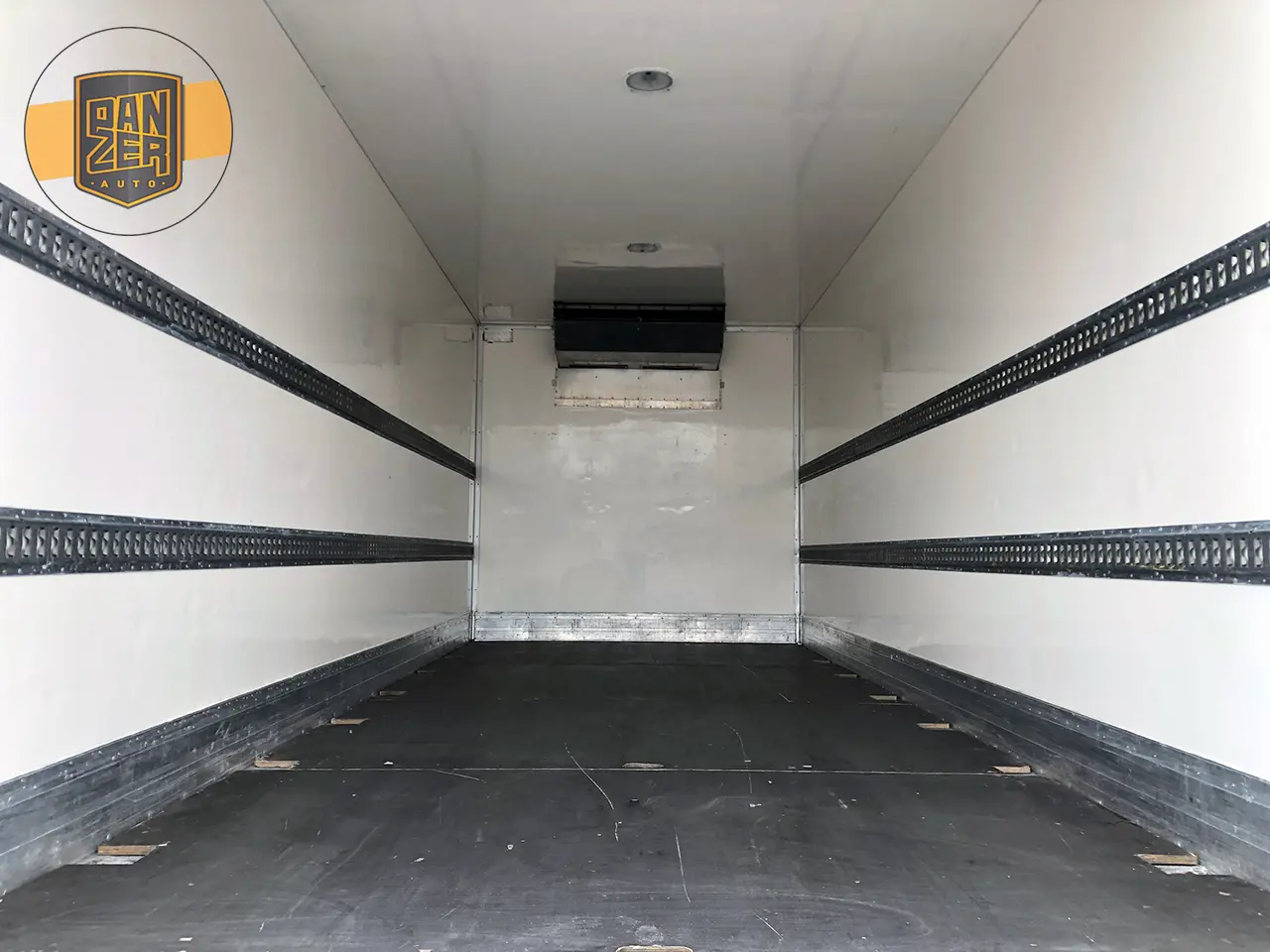 MAN TGL 12.250 BL, рефрижератор до 12тонн, спальник, ворота - фото 12