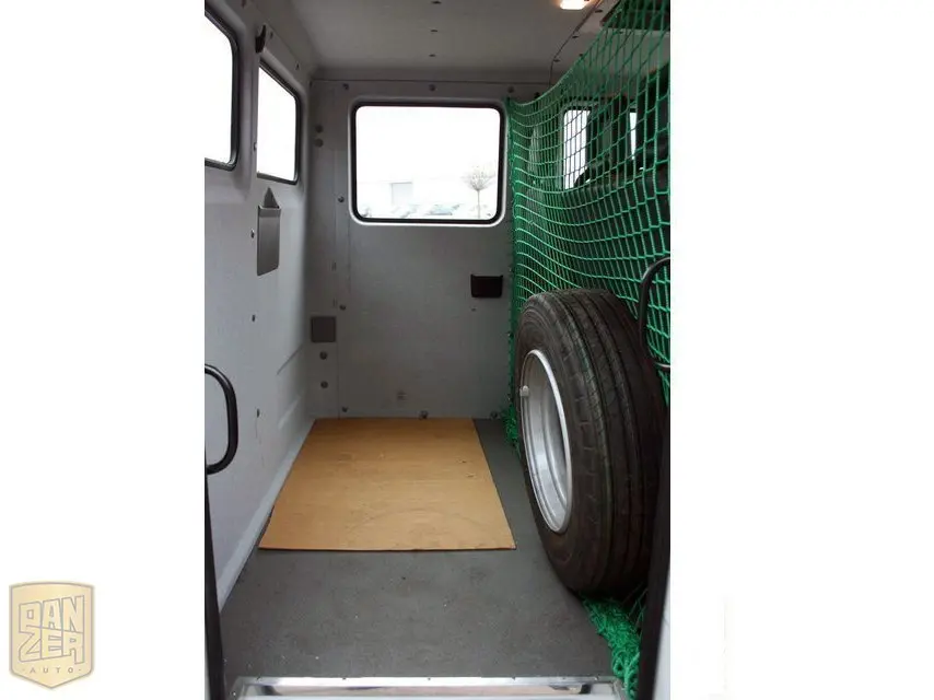 Эвакуатор Mercedes Vario 818, 2011 г, сдвоенная кабина, лебедка, состояние нового - фото 4
