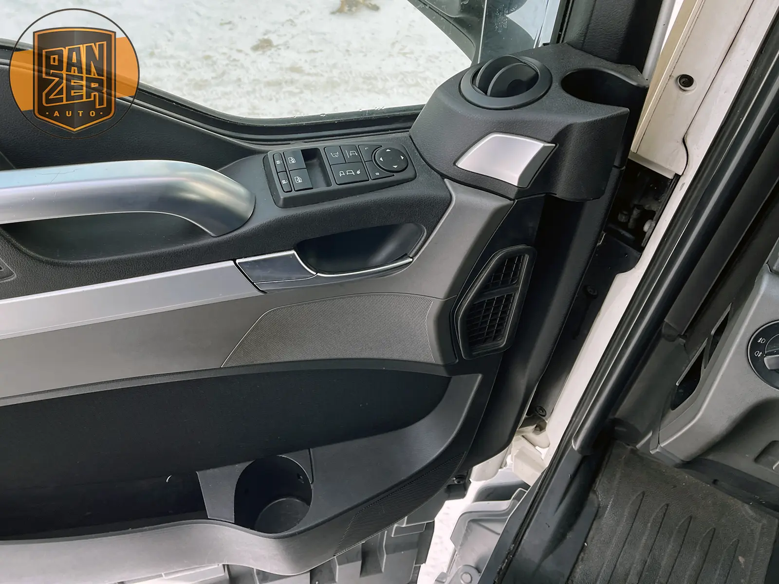 MAN TGX 18.480 тягач 4х2, XXL кабина, 2 бака - фото-детальных 28