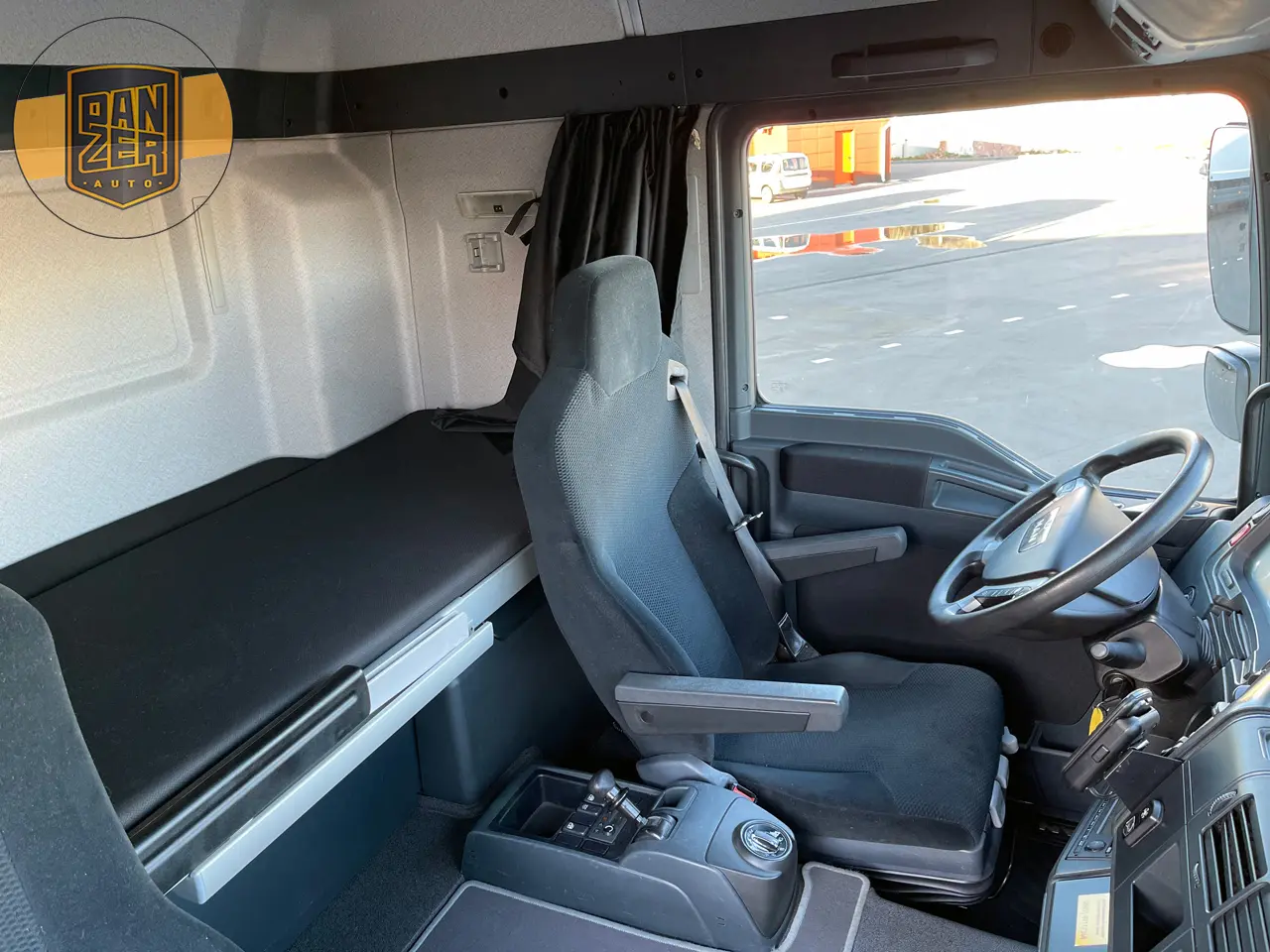 MAN TGM 12.250 BL, 2014г, рефрижератор битемпературный 51 м3, Евро-5, спальная кабина, гидролифт - фото 14