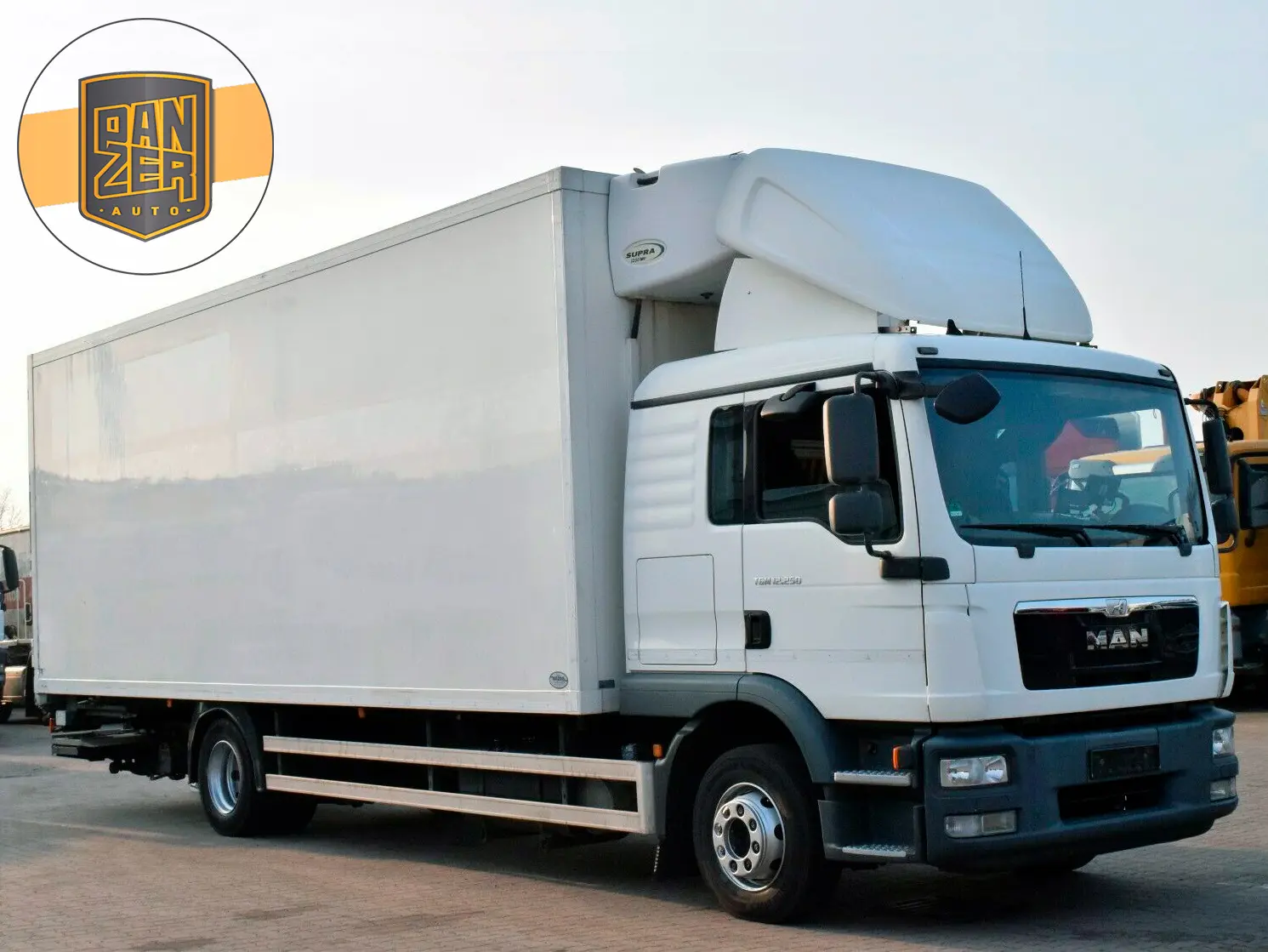 MAN TGM 12.250 BL, рефрижератор мультитемпературный 51 м3, Евро-5, спальная кабина, гидролифт - фото