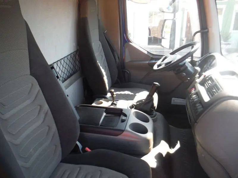 Рефрижератор DAF LF 45.250, масса до 12тонн, 18 европалет, гидролифт - фото 3