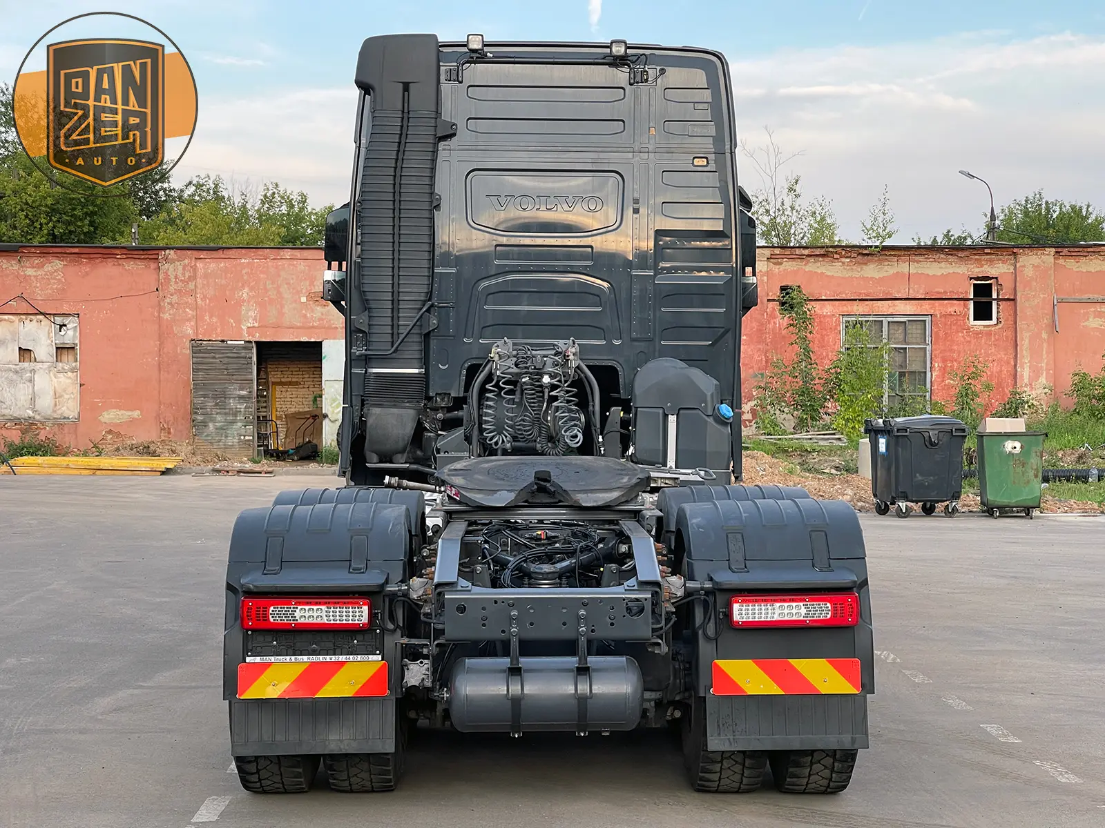 Тягач Volvo FH 500 6x4, 2018 год, подъемная ось, из Германии - фото-детальных 2
