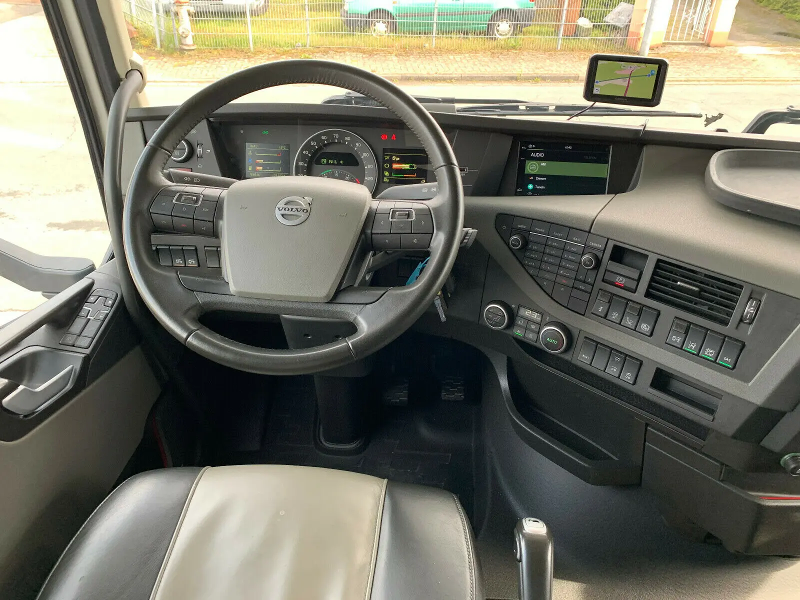 Тягач Volvo FH 500, 2020 год, 6х2, заводской ADR, Globetrotter XL, без пробега по РФ - фото-детальных 4