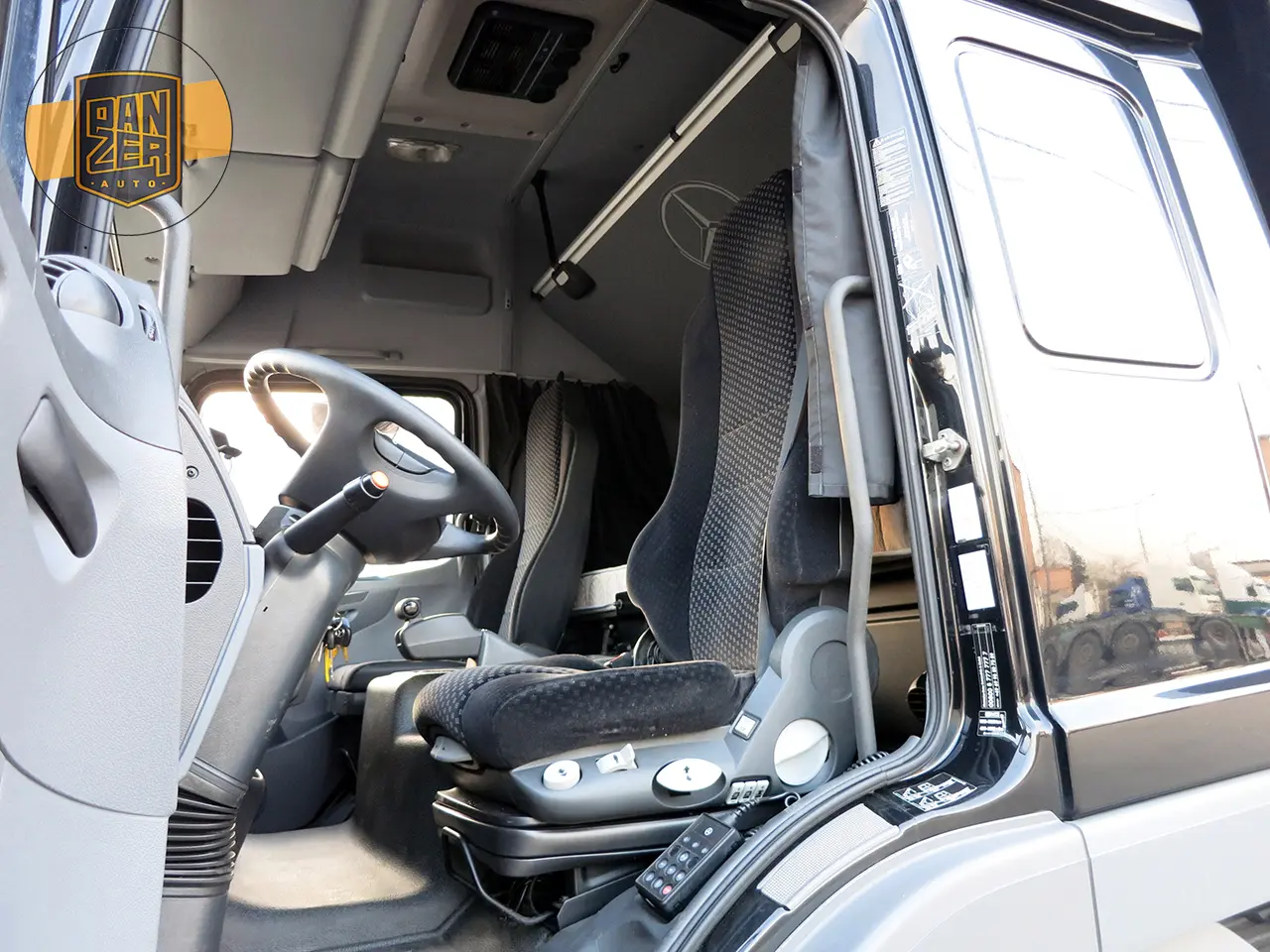 Mercedes Atego 822 L, 2013г, пятитонник, штора-борт 41 м3, 2 спальника - фото 3