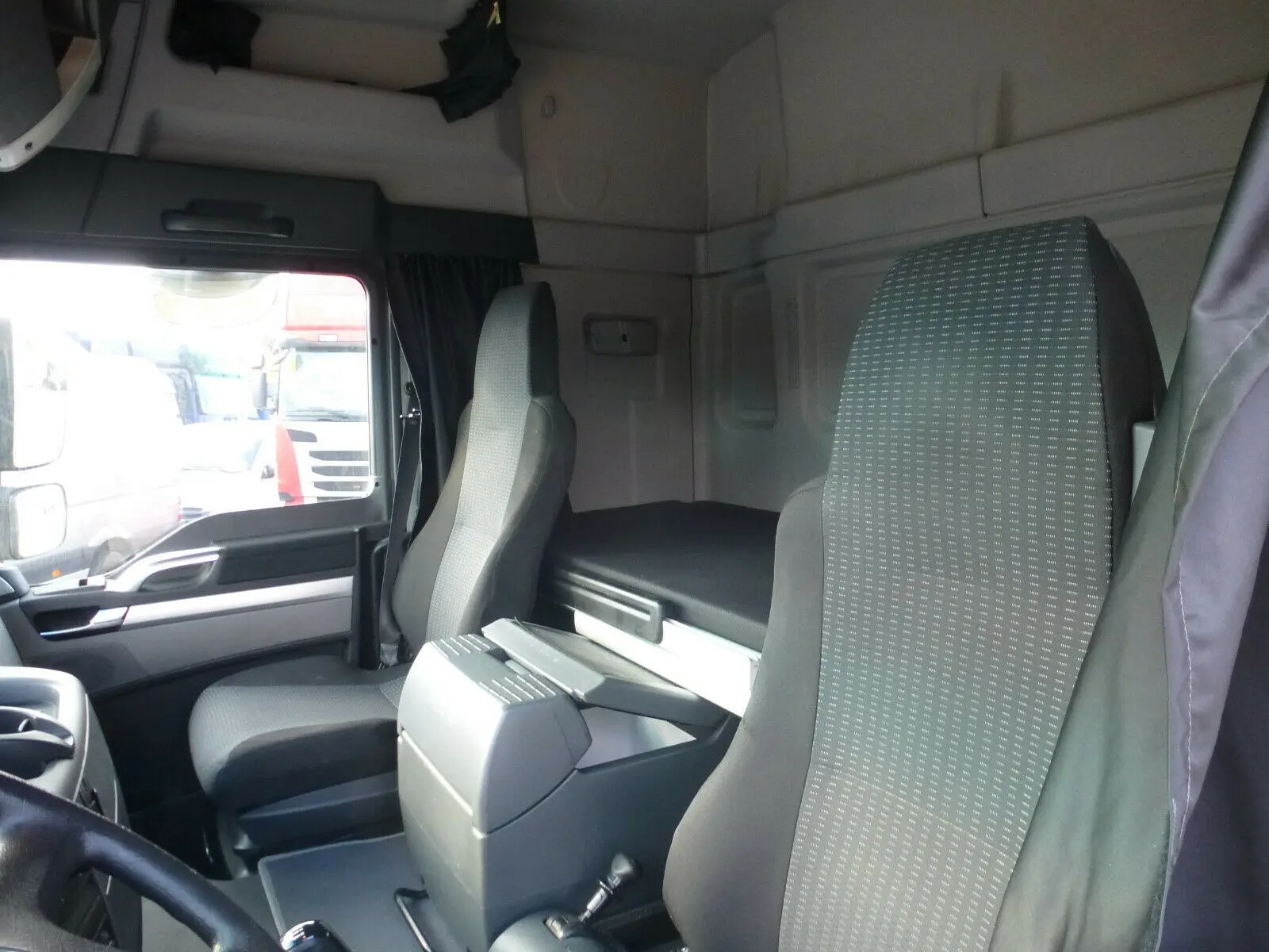 Фургон с боковой загрузкой MAN TGL 8.220 BL, 12/2015 год, 42 куба, ворота, высокая кабина - фото 5