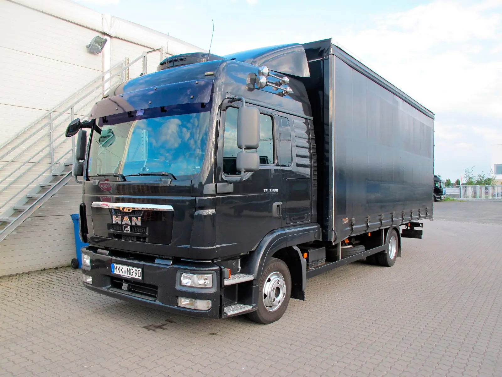 MAN TGL 8.220 BL, штора-борт 38м3, все загрузки, без пробега по РФ - фото
