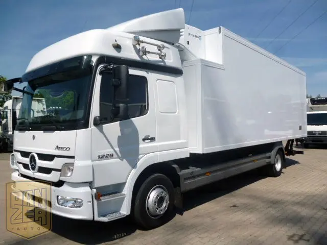 Mercedes Atego 1229L, реф 41м3, ворота+гидролифт, спальник - фото