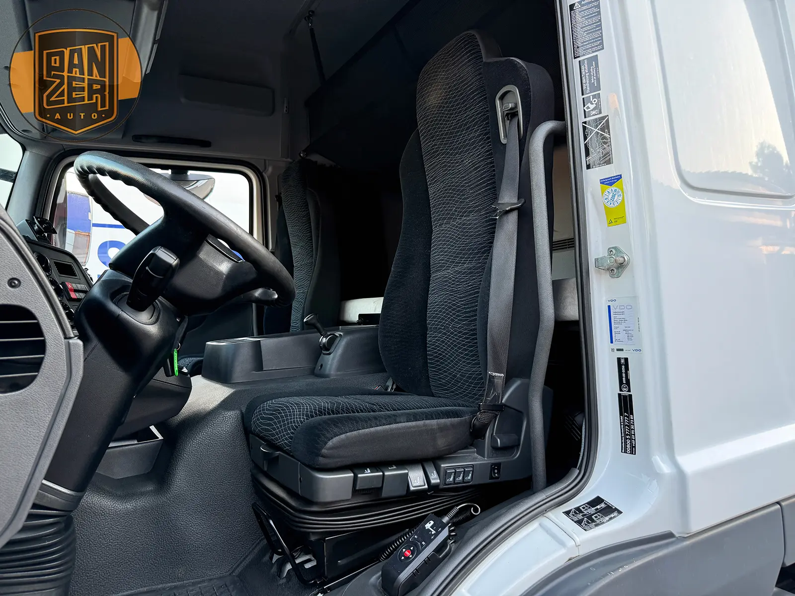 mercedes-benz atego 1230, фургон 18 палет, гидроборт 3