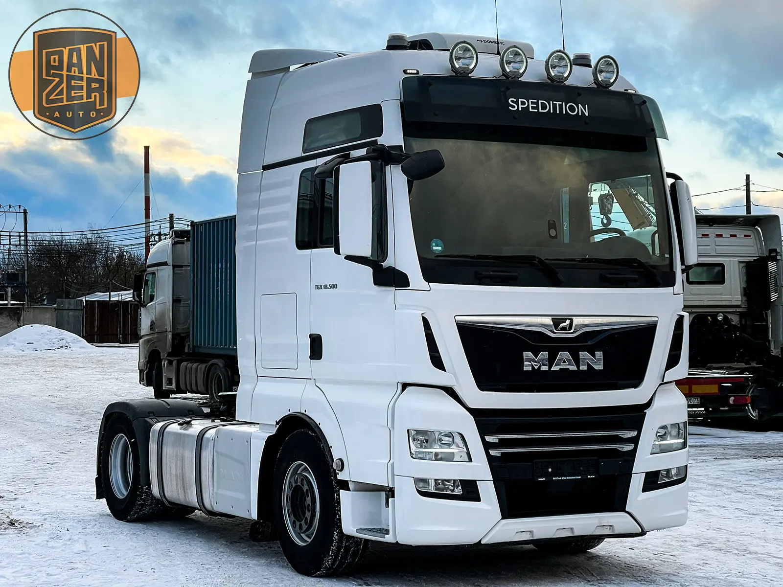 MAN TGX 18.500, тягач 4х2, XXL кабина, 2 бака, максимальная комплектация - фото-детальных