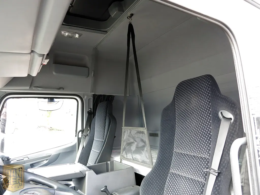 Mercedes-Benz Atego 822L, фургон - гидролифт, 2011г., высокая кабина - фото 3