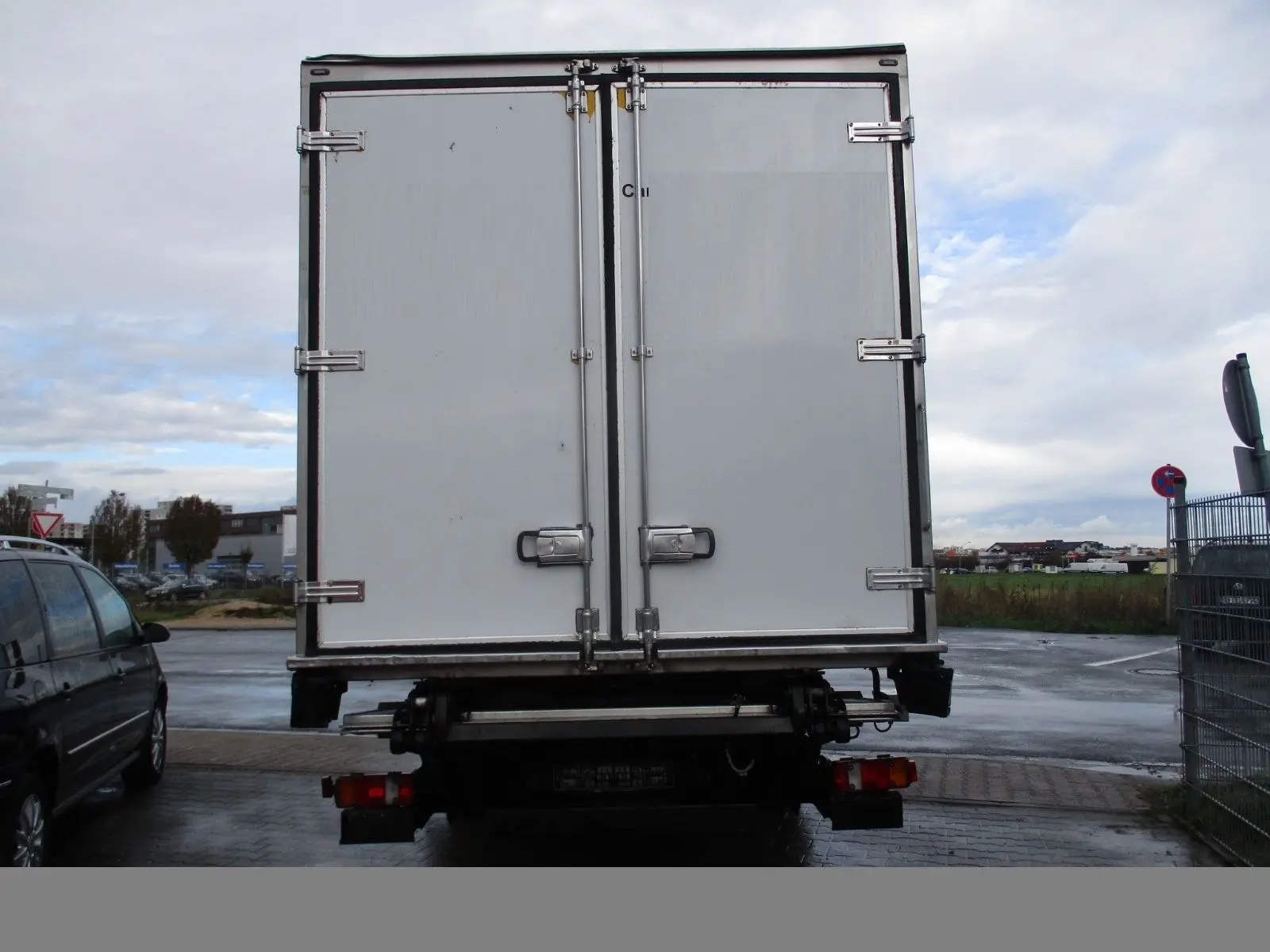 Mercedes Atego 1222L, реф 43м3, гидролифт+ворота, без пробега по РФ - фото 2