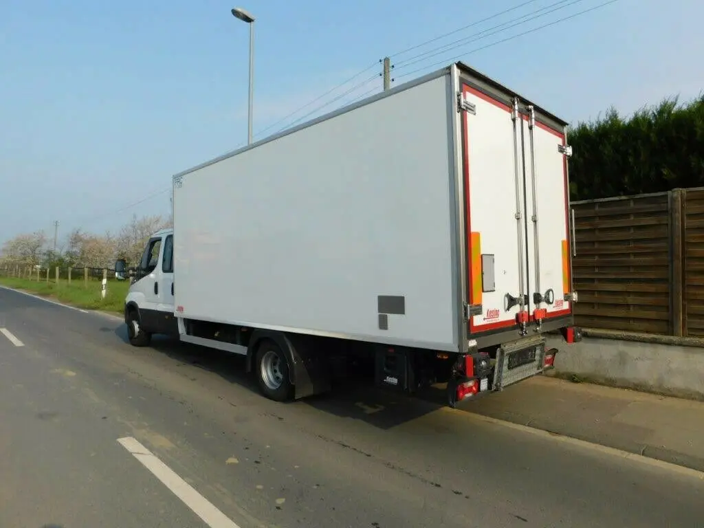 Рефрижератор Iveco Daily 70C18, 01/2018 г, спальная кабина, 21 куб, полная масса 7000 кг, без пробега по РФ - фото 8