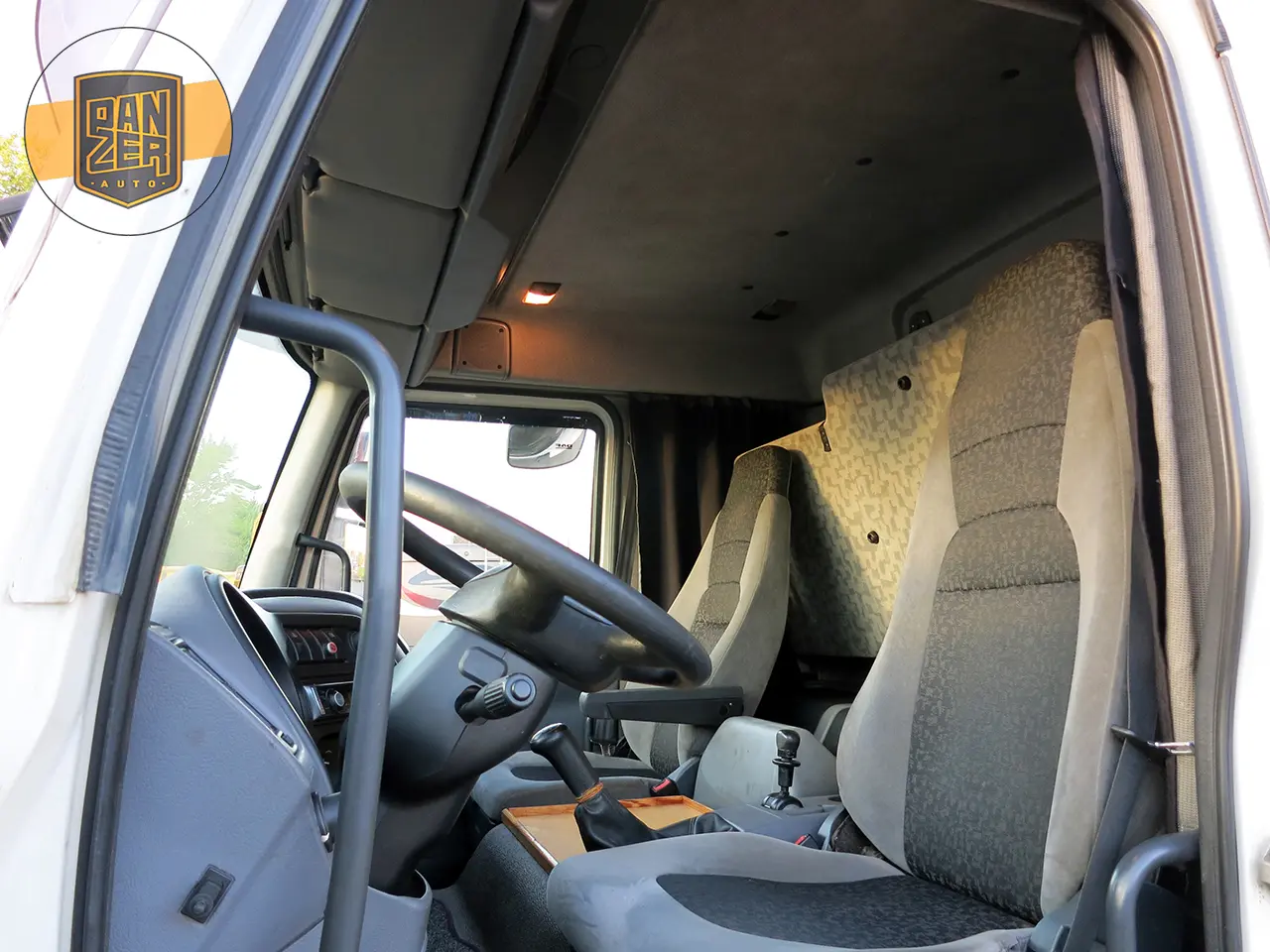 DAF LF 45.220, фургон 38м3, гидролифт, 2007 г, грузоподъемность 6500 кг - фото 3