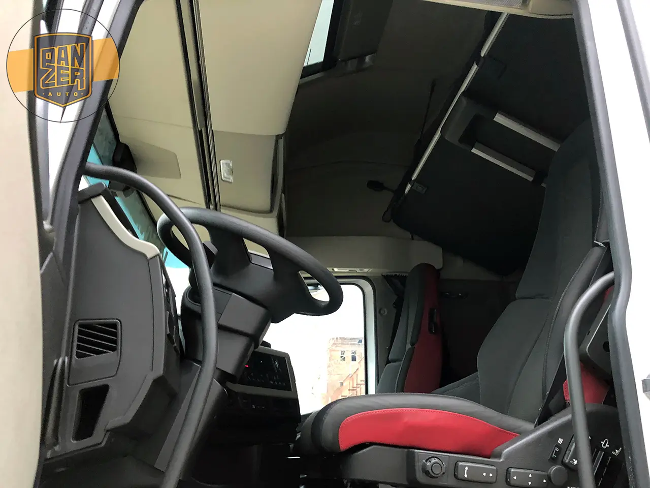 Тягач Volvo FH 500, 2018 год, 6х2, заводской ADR, без пробега по РФ - фото-детальных 4