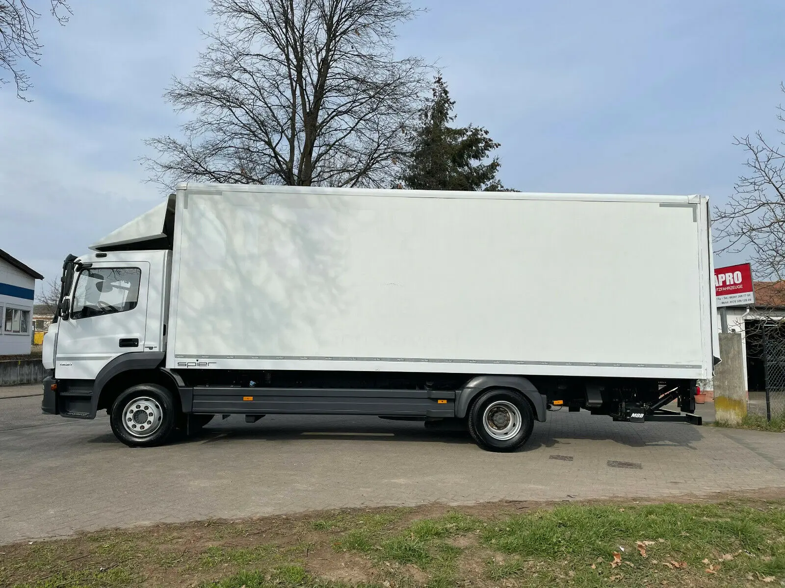 Фургон Mercedes Atego 1221 L, 2015 год, боковая дверь, 18 палет, гидролифт, без пробега по РФ - фото 12
