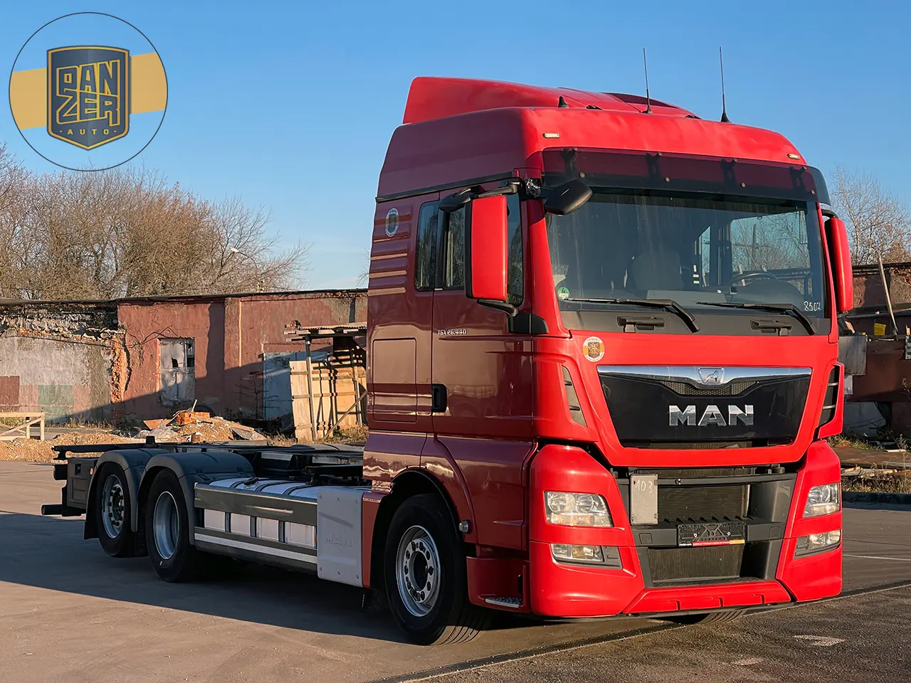 MAN TGX 26.440, 6х2, 2015 год, БДФ контейнеровоз, г/п 16 тонн, без пробега по РФ - фото 8