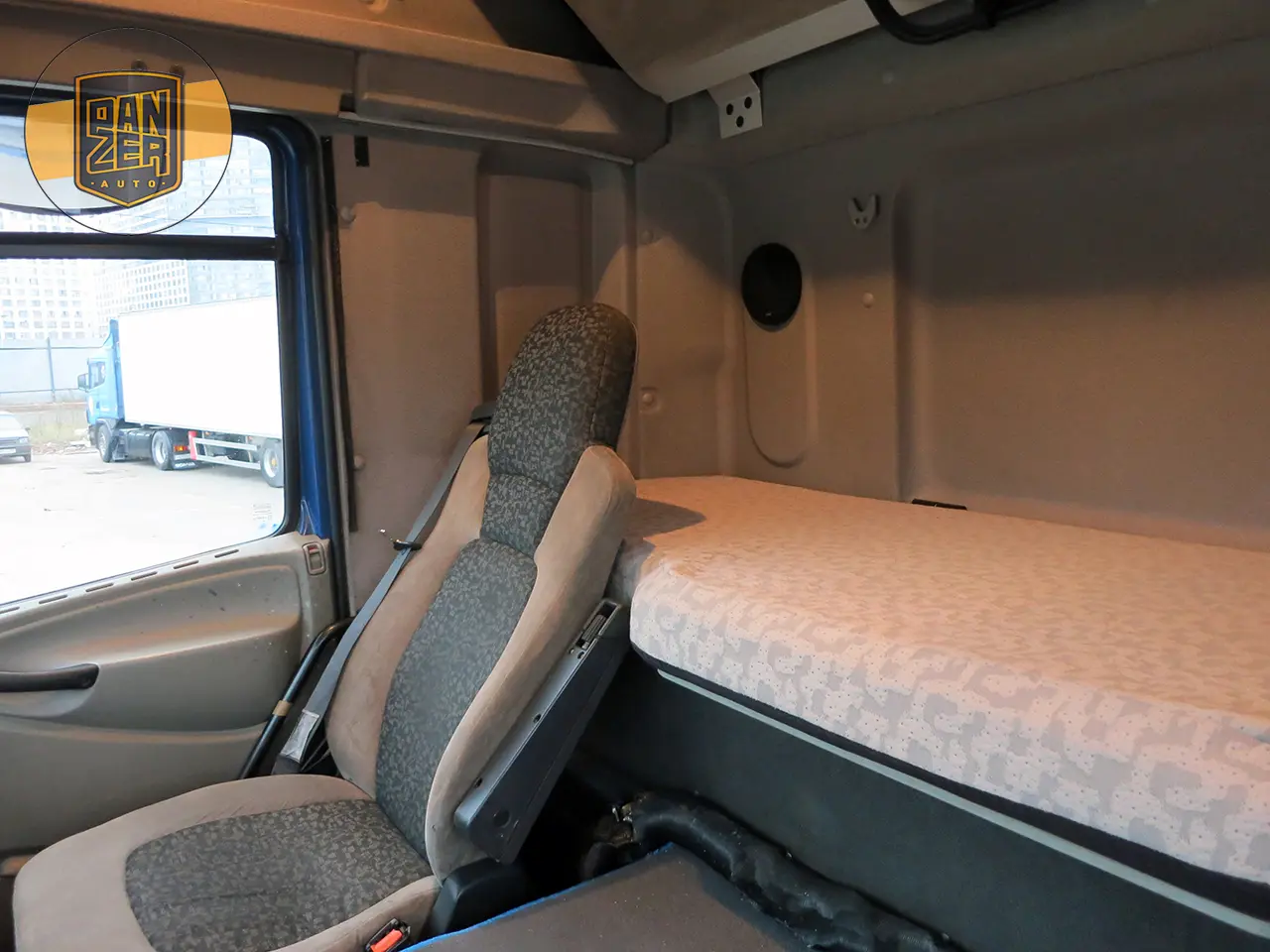 Тягач DAF CF 85.410, 2010 г, ADR, МКПП, Евро-5 - фото-детальных 16