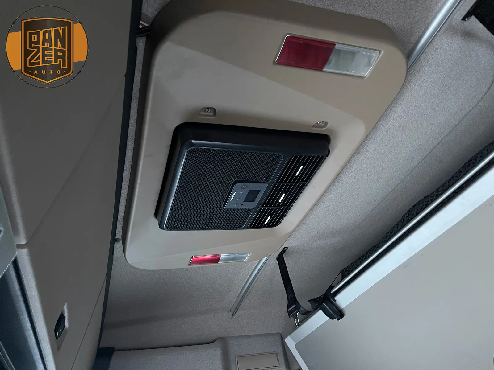 MAN TGX 18.500, тягач 4х2, XXL кабина, 2 бака, максимальная комплектация - фото-детальных 30
