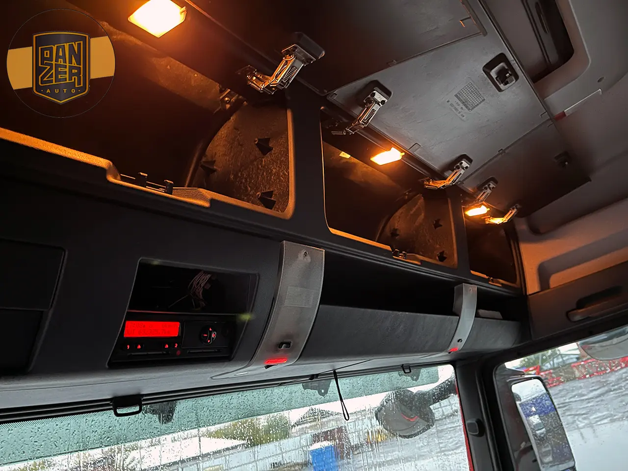 Тушевоз MAN TGX 26.440 6х2, 2015г, будка Schmitz 18 палет, ХОУ Carrier Supra 750, без пробега по РФ - фото 31