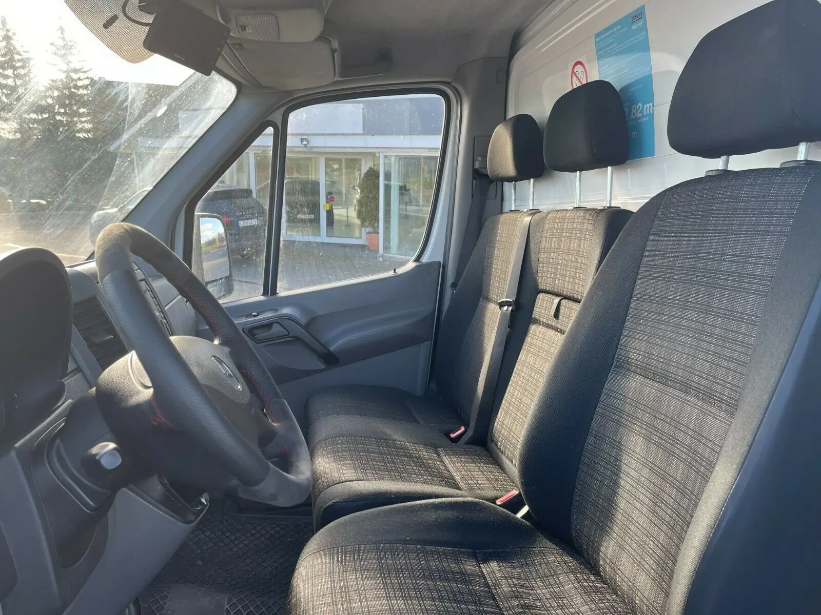 Эвакуатор Mercedes Sprinter 313 CDI, платформа 4.5 м, полная масса 3500 кг, пневмоподвеска, без пробега по РФ - фото 4