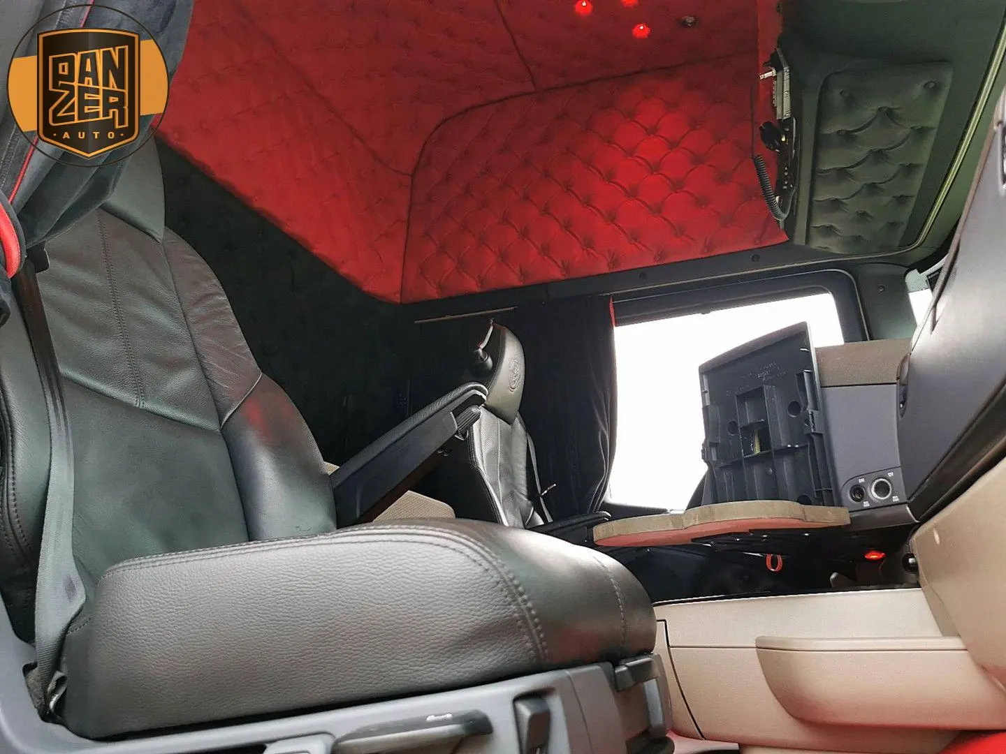 Scania R580 6x2 тягач - фото-детальных 4