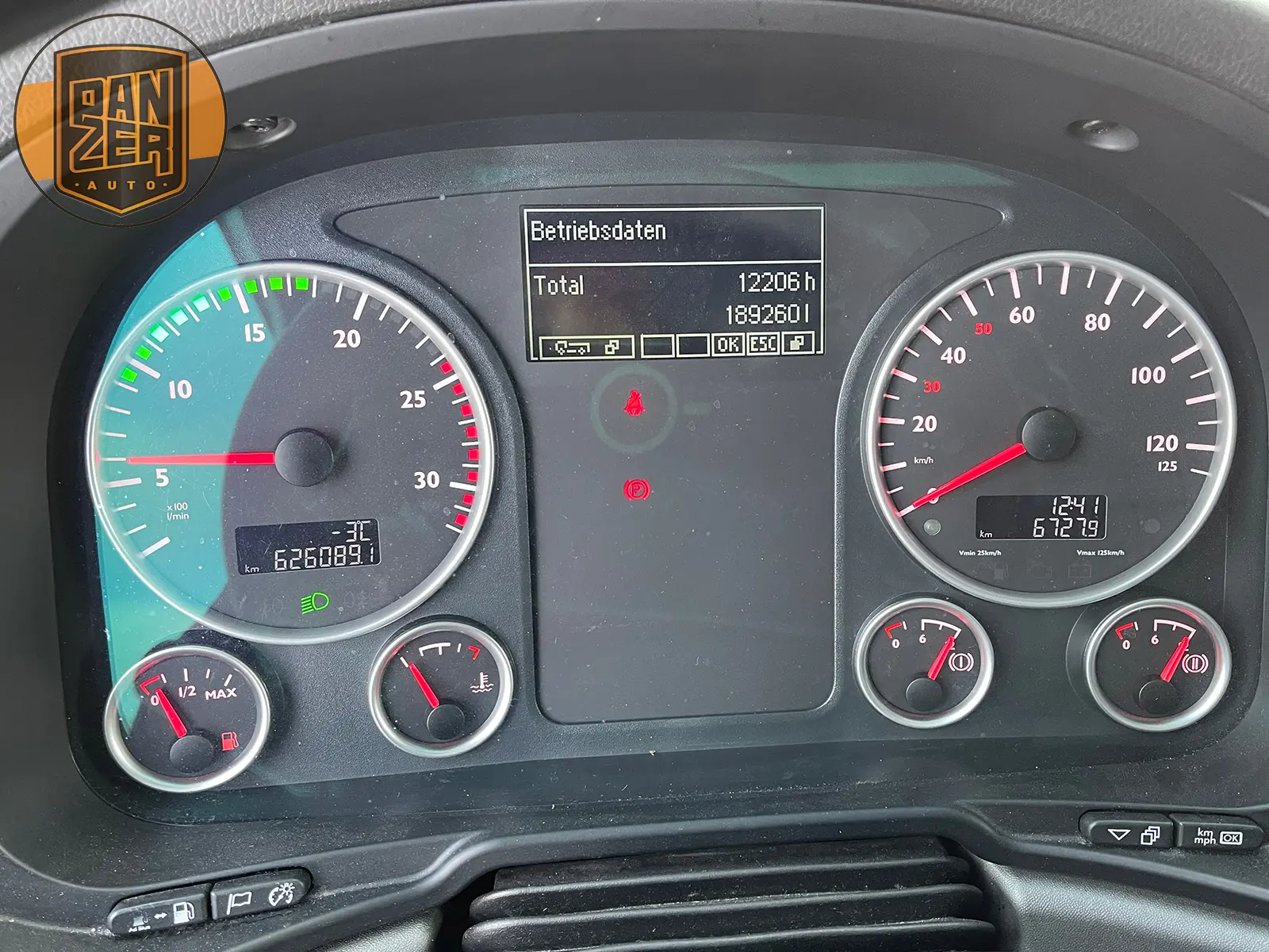 MAN TGX 18.480 тягач 4х2, XXL кабина, 2 бака - фото-детальных 37