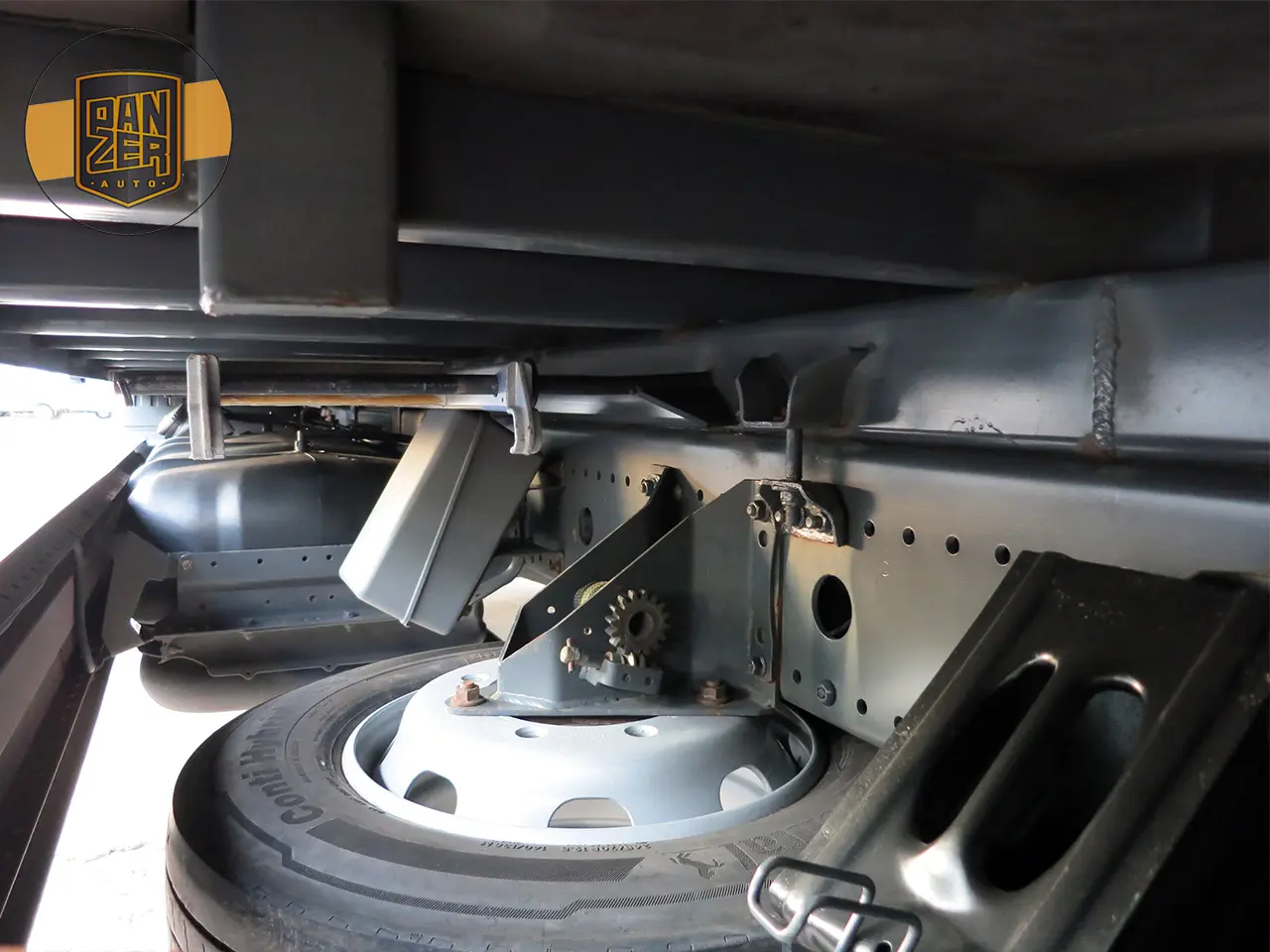 Mercedes Atego 1229L, 10/2012г, штора 49 кубов, ворота и гидроборт - фото 13
