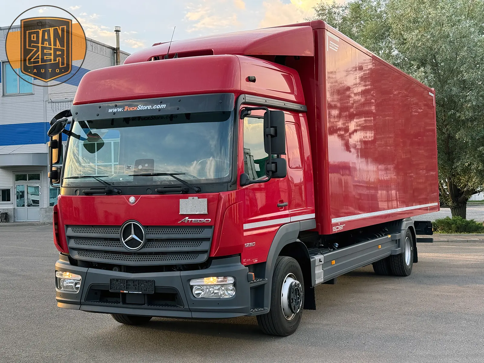 mercedes-benz atego 1230, 2019 год, фургон 18 палет с воротами 8