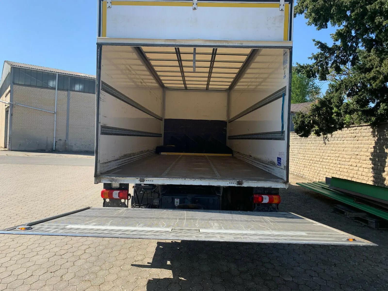 Mercedes Atego 1230L NEW, 11/2014 год, фургон 45 м3, гидролифт, спальная кабина - фото 2