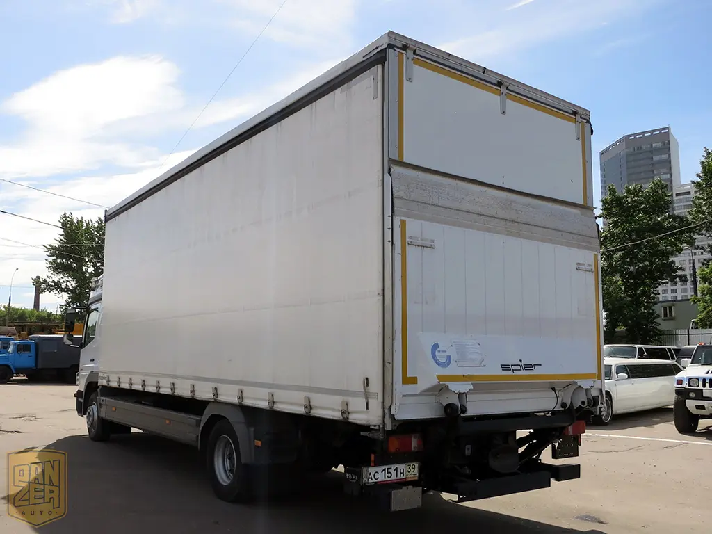 Mercedes-Benz Atego 1229L, 2012г, штора 48м3, гидролифт, 2 спальника - фото 9
