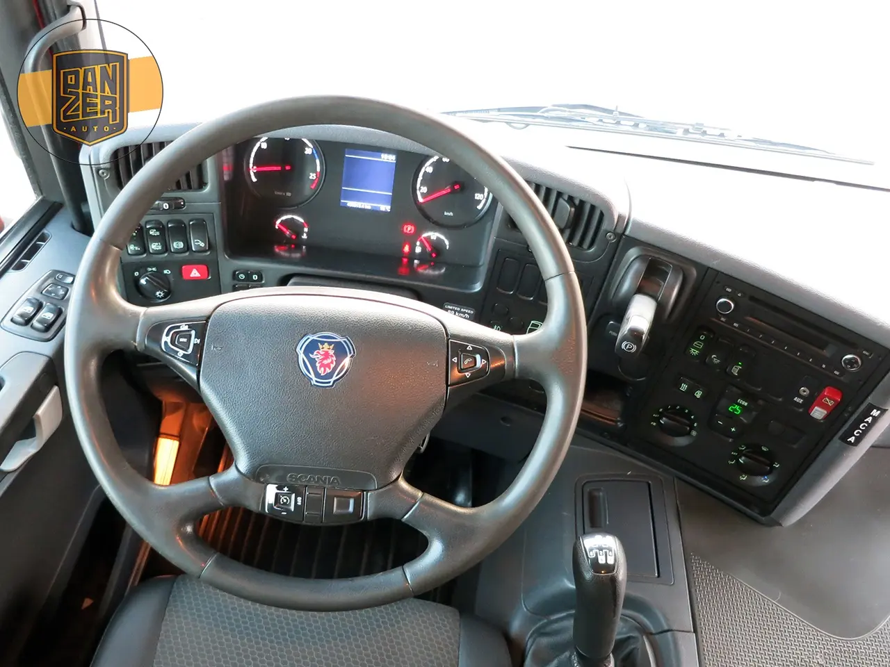 Scania P400, тягач для перевозки опасных грузов, 2015г, МКПП - фото-детальных 4