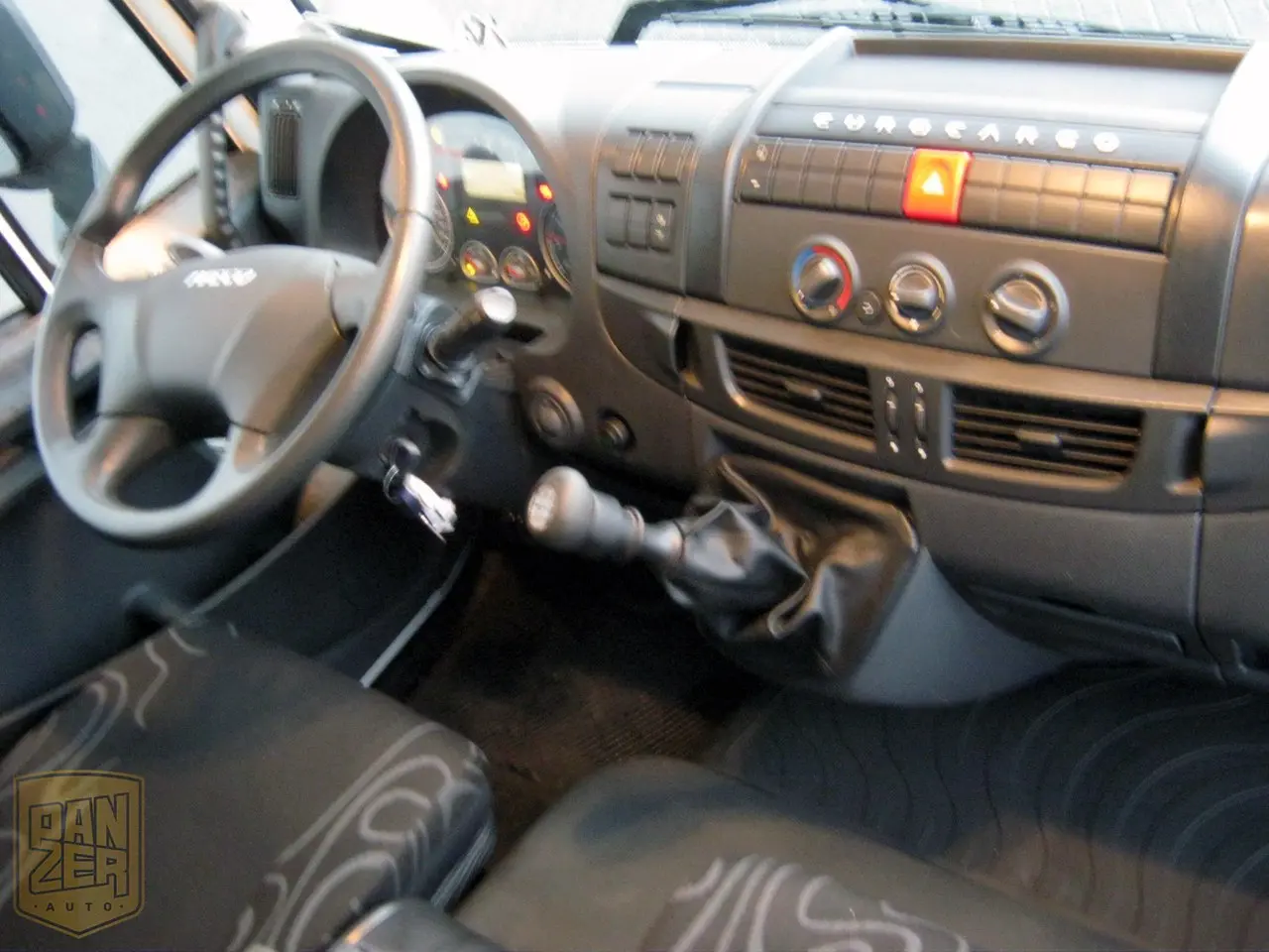 Iveco EuroCargo ML160E22, 2012г, бортовой грузовик, борт 7.8 м, 3-х местный, состояние нового - фото 4