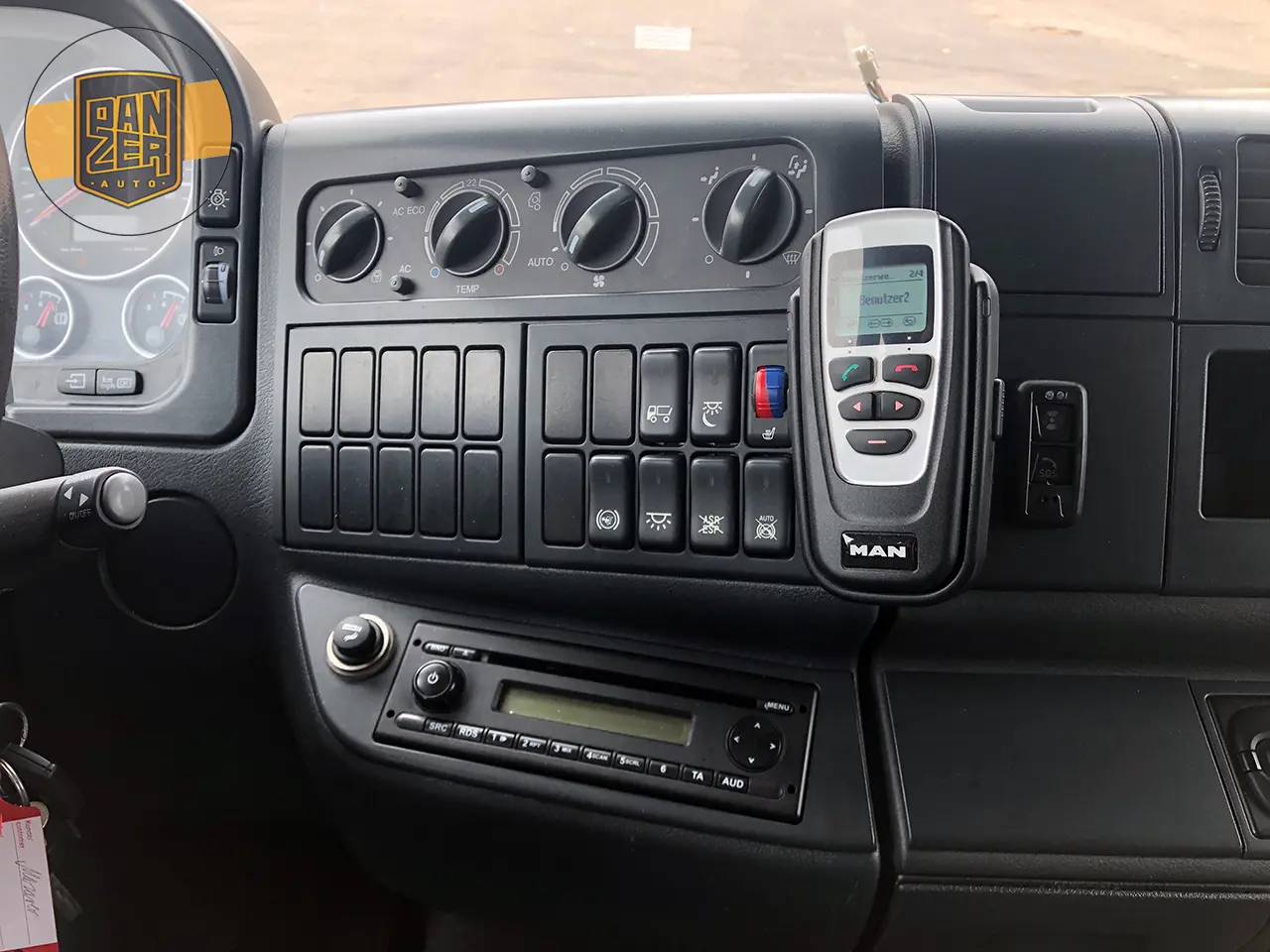 MAN TGL 12.250 BL, рефрижератор до 12тонн, спальник, ворота - фото 27