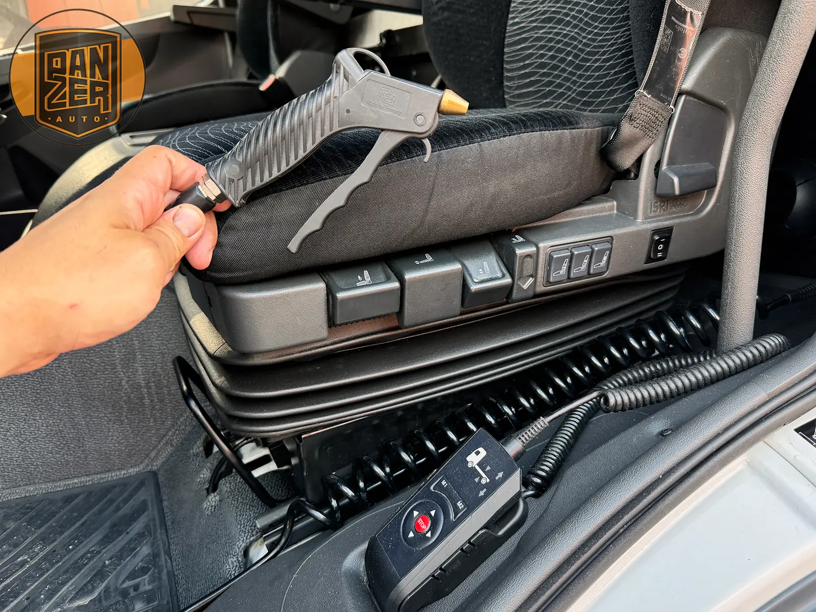 mercedes atego 1224, 2018 год, фургон 50 кубов, гидроборт 27