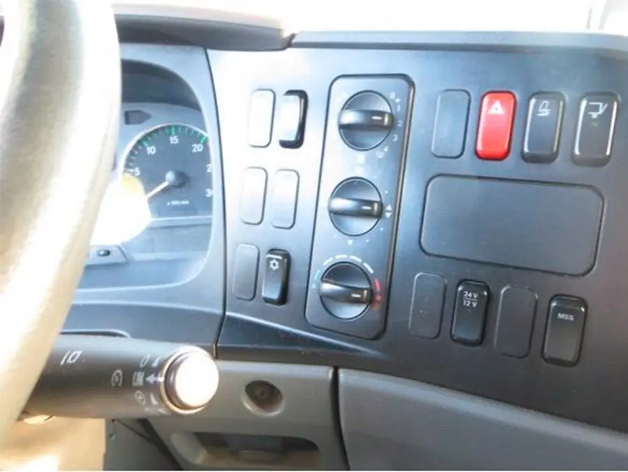 Mercedes-Benz Atego 1218L, 12/2011, штора-борт 44м3, гидролифт, 2 спальника - фото 5