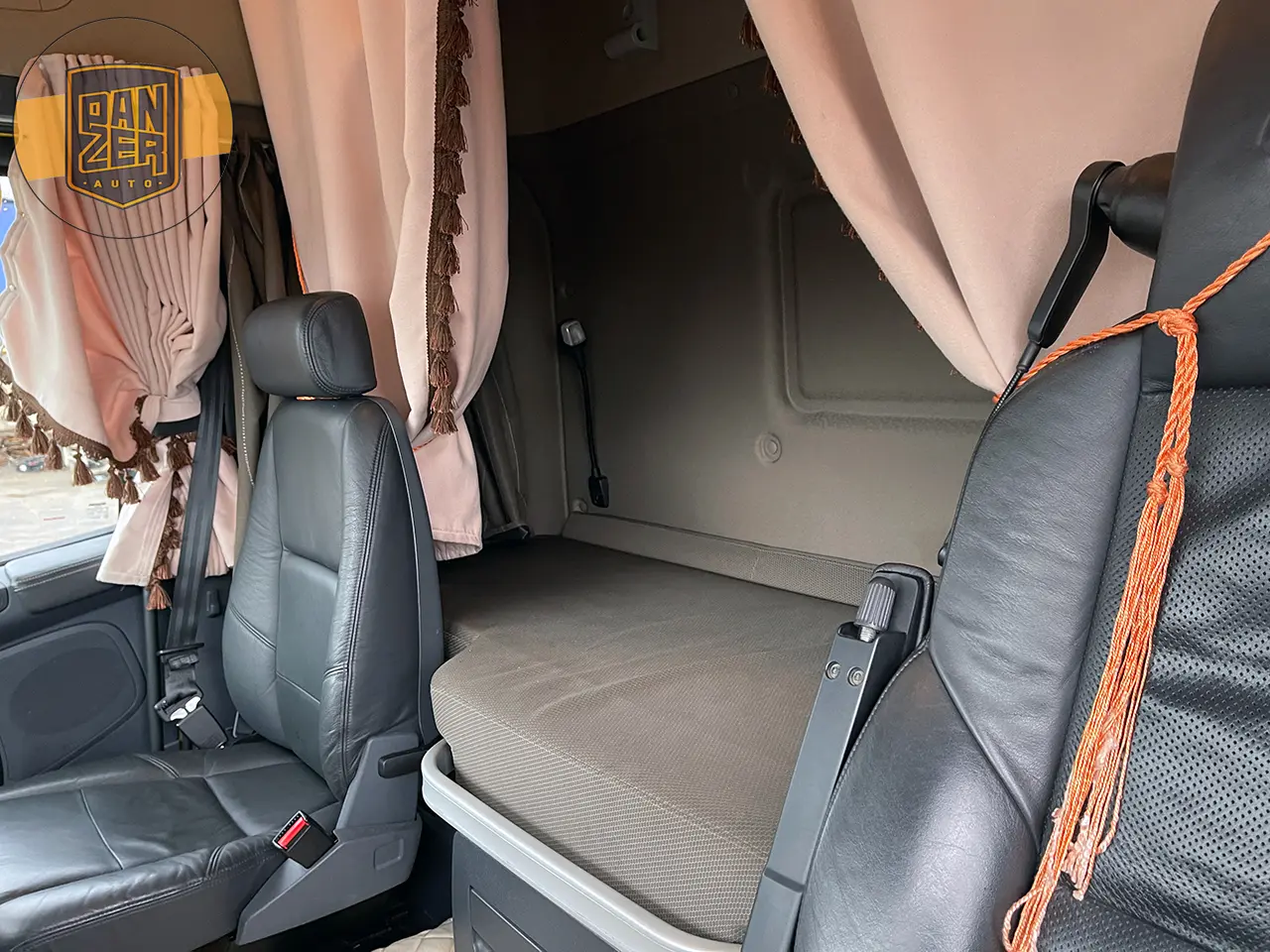Scania R450, рефрижератор пятнадцатитонник, кабина Topline, 2015 год, без пробега по РФ - фото 27