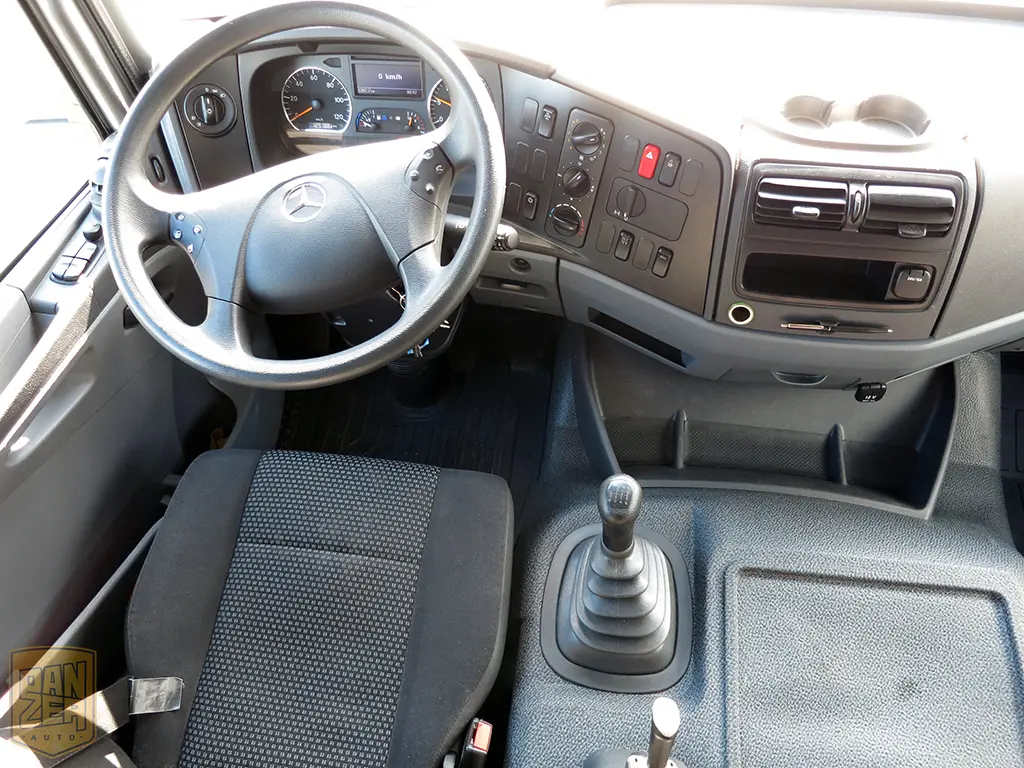 Mercedes Atego 824L, фургон 42м3, 2012г, 6 мест + 2 спальника - фото 11