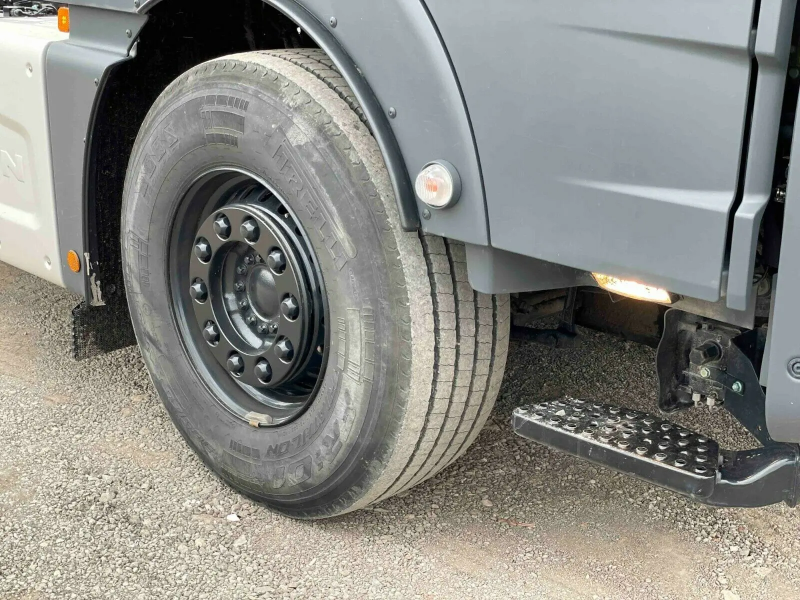 Тягач MAN TGX 33.510, 6х4, 01/2021 год, кабина XLX, пневмоподвеска, без пробега по РФ - фото-детальных 12