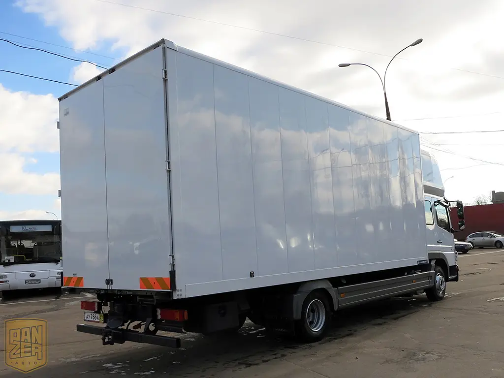 Mercedes Atego 824L, фургон 42м3, 2012г, 6 мест + 2 спальника - фото