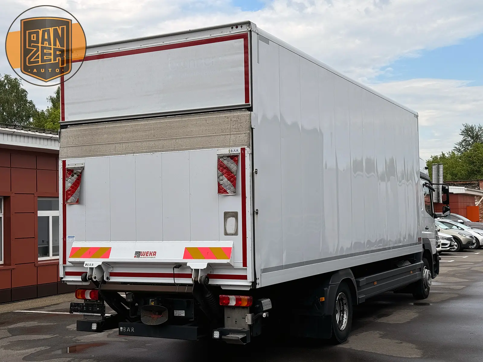 mercedes atego 1224, 2018 год, фургон 50 кубов, гидроборт 9