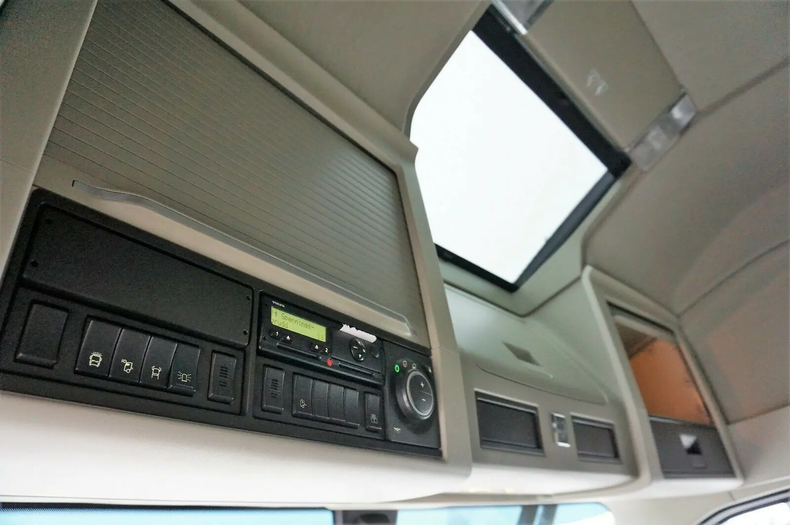 Тягач Volvo FH 540 Dual Clutch, 2019 год, 6х2 спарка, Globetrotter XL, без пробега по РФ - фото-детальных 14