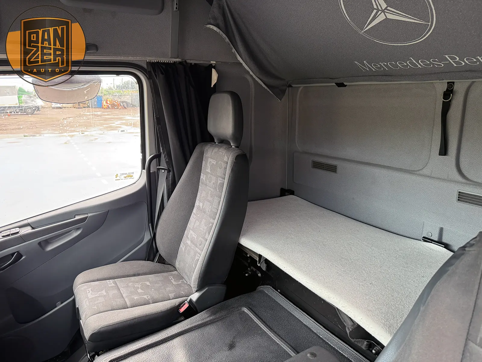 крытый автовоз мерседес атего 822, 2009 год, спальник 24