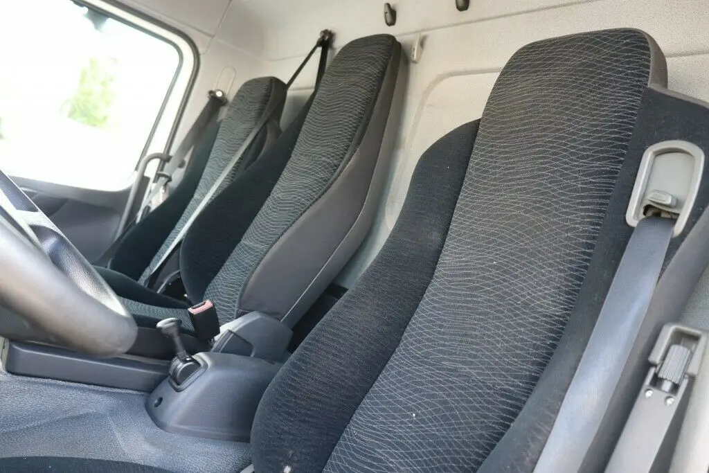 Mercedes Atego 818 L, 2015 год, штора 38 м3, гидроборт, верх сдвижной, без пробега по РФ - фото 3