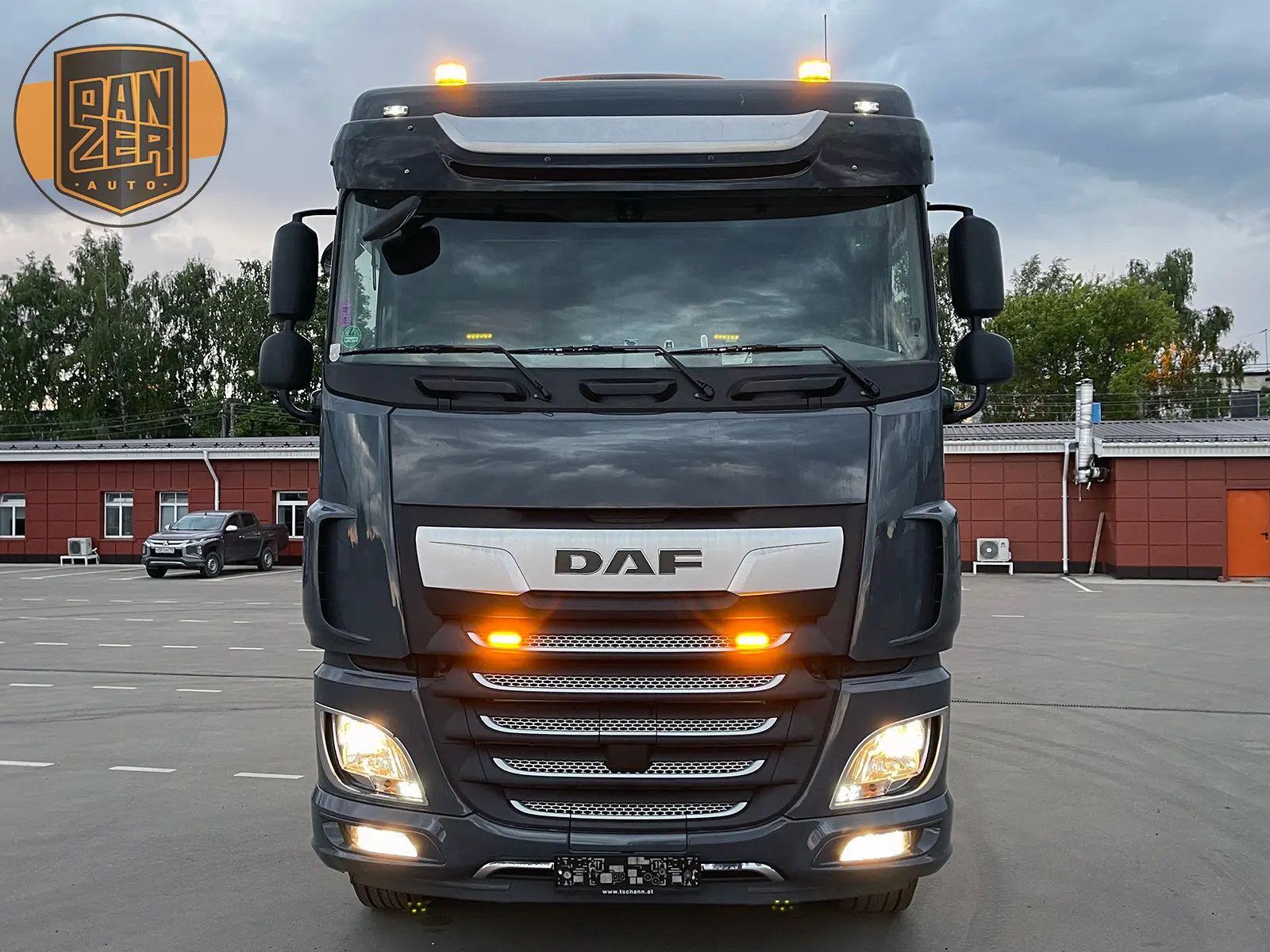 DAF XF530 6x4 тягач-тяжеловоз, сцепной вес 80 тонн - фото-детальных 24